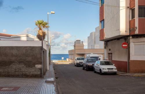 Comfortable Apartment In Salinetas Beach.