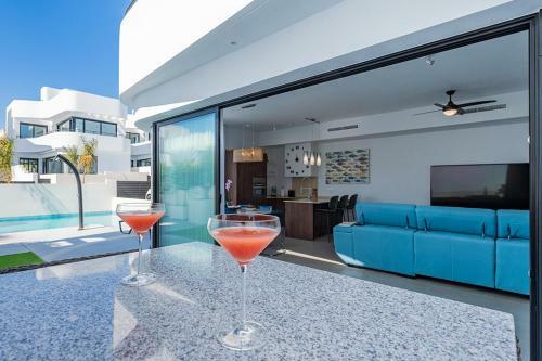 Stylish Villa 2018,pool,3b.r.wifi,netflix