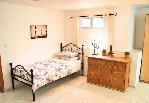 Luxury Detached Villa Near Ameniti
