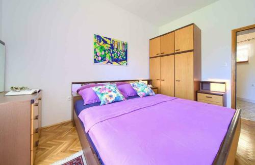 Apartment In Vrbnik/insel Krk 35995