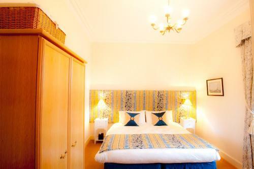 Hostal Golf View B&B