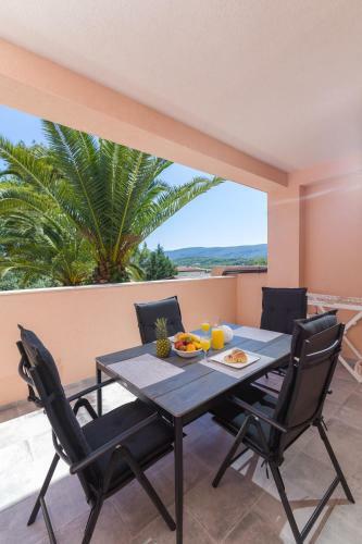 Apartments Paulonina