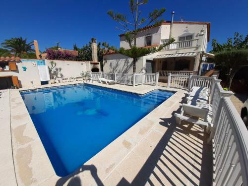 Villa Serrano