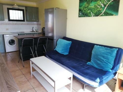 Relaxing, Bright, 1 Bed Apartment With Sea Views
