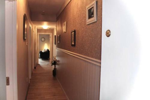 Luxurious 2-bed Town Centre Apartment