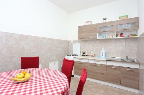 Hostal Rooms With A Parking Space Vrhovine, Plitvice - 17544