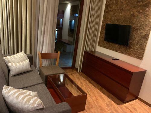2 Bedroom Apartment In Oasis