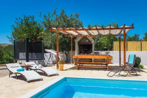 Villa R&b