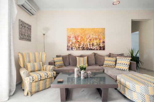 Angelo's Spacious Apartment Near Corfu Town
