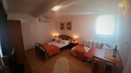 Apartments & Rooms Milena