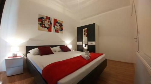 Apartments & Rooms Milena