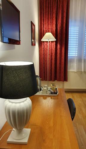 Hostal Adriasobe