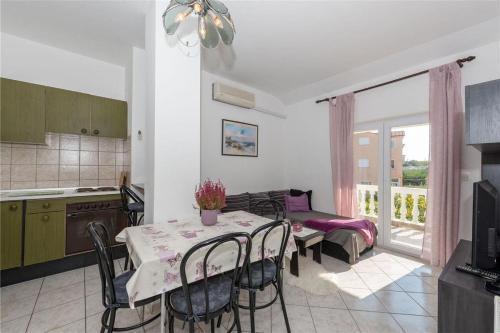 Apartments With A Parking Space Vodice - 17155