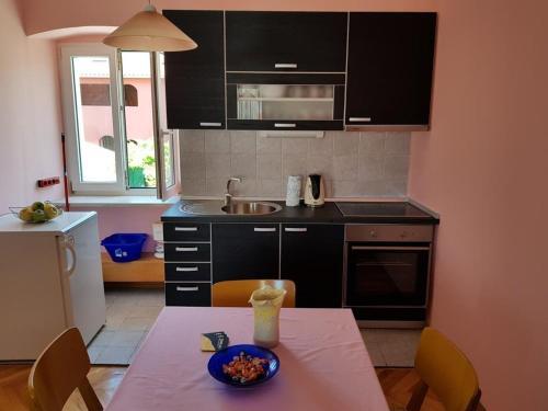 Apartments With A Parking Space Vodice - 16060