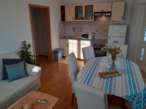 Apartments With A Parking Space Vodice - 13973