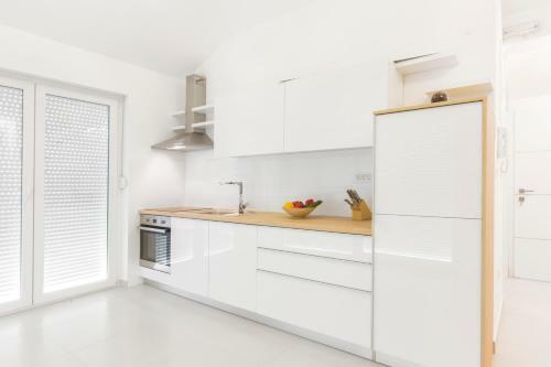 Hostal Apartment Royal II