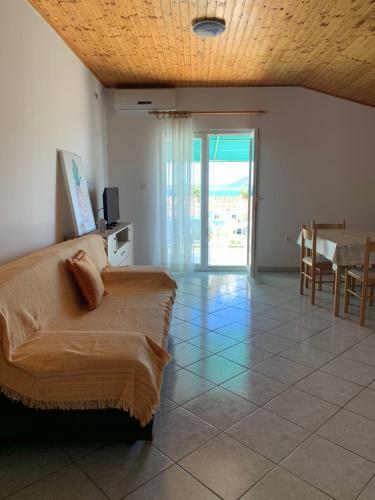 Roca Apartments