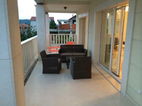 Villa Bachelor