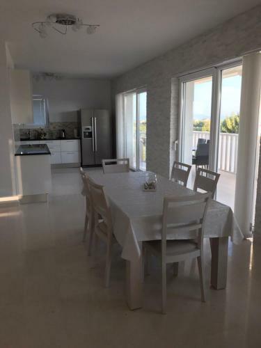Villa Bachelor