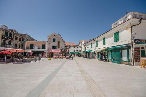House Central Square