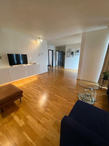 Big Apartment Perfect For Groups Or Families