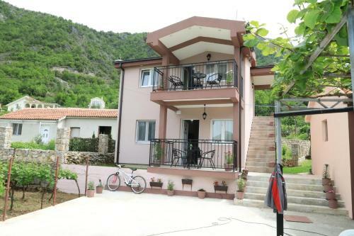 Green Field Apartments