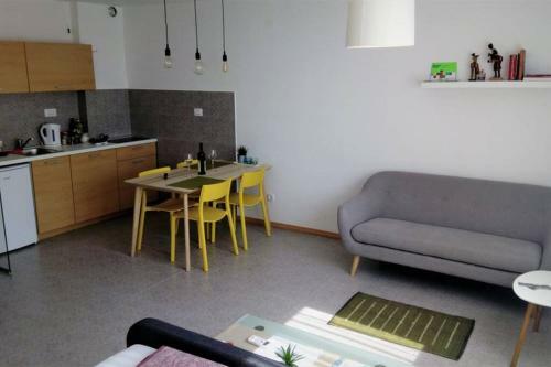 Mihailo's Nice Apartment Next To Lake