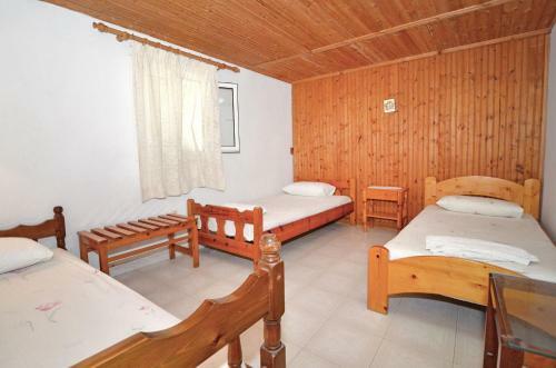 Oasis Studios & Apartments