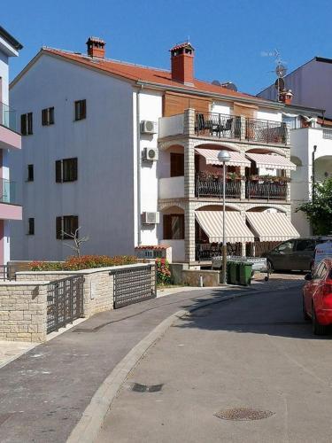 Apartments With Wifi Vrsar, Porec - 17473