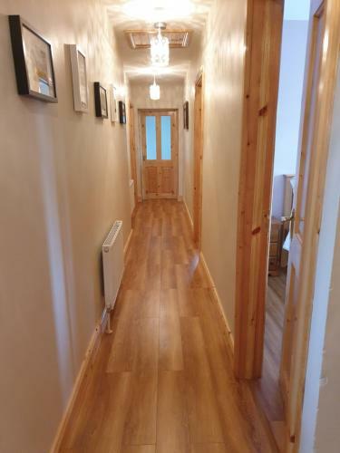 Reed Warbler Cottage