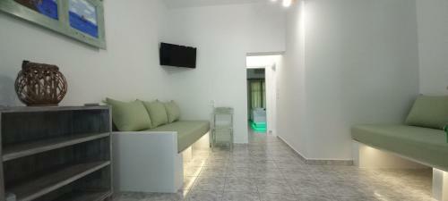 Leros Eleonas Apartments