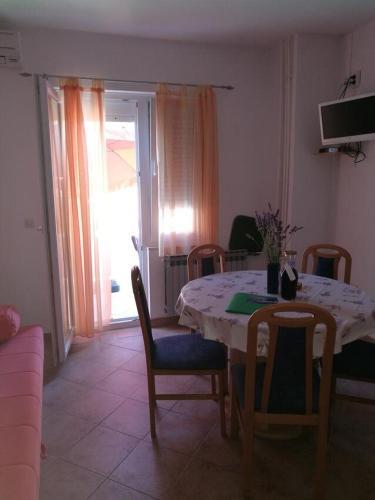 Apartments With A Parking Space Vrsi - Mulo, Zadar - 17753