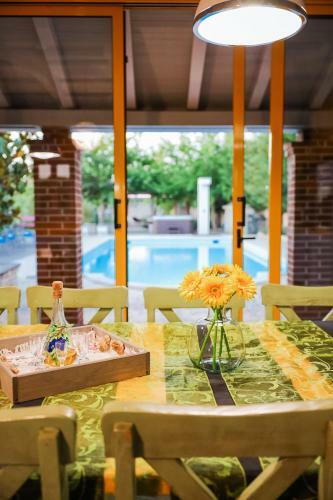 Hostal Pequena Perla Rooms