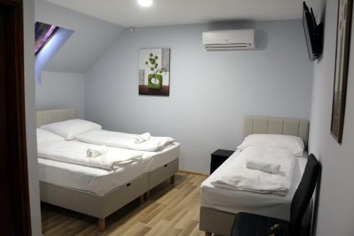 Hostal S�rpatika Vend�gh�z