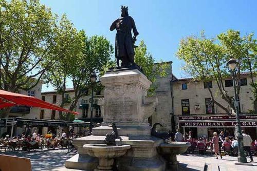 Apartamento Un Charmant Logement