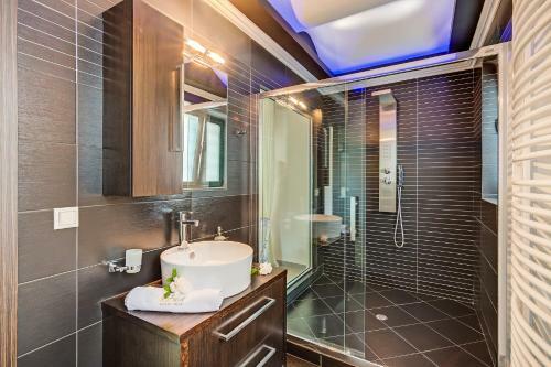 Luxury Villa In Kera