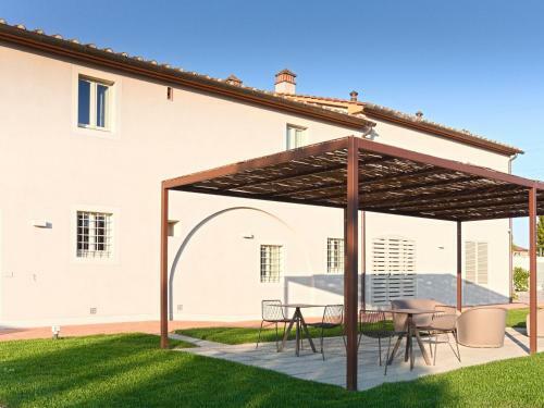 Modern Apartment In Agliana With Shared Garden