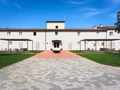 Modern Apartment In Agliana With Shared Garden