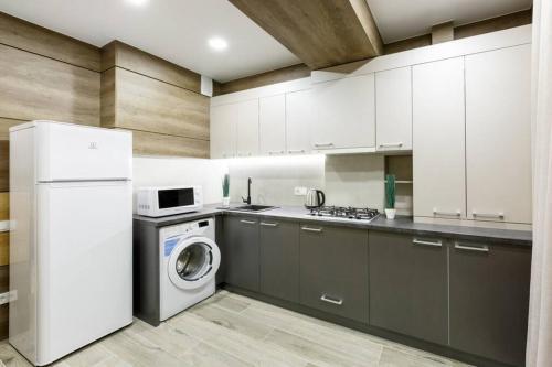 Apartamento City Center. Panoramic Windows. Fireplace.