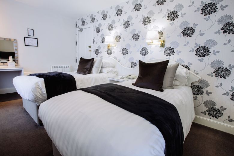 Selkirk Arms Hotel