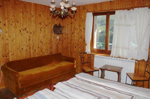Hostal Tara Bridge Castle