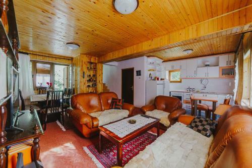 Highlander's House