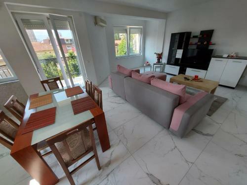 Xxl Apartament City Centar 1