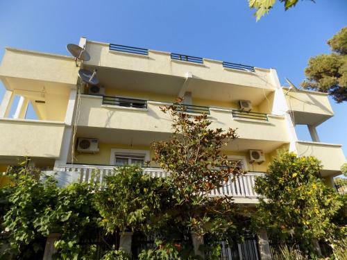 Apartments Mujovi