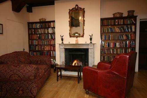 Tyrrells Ford Hotel