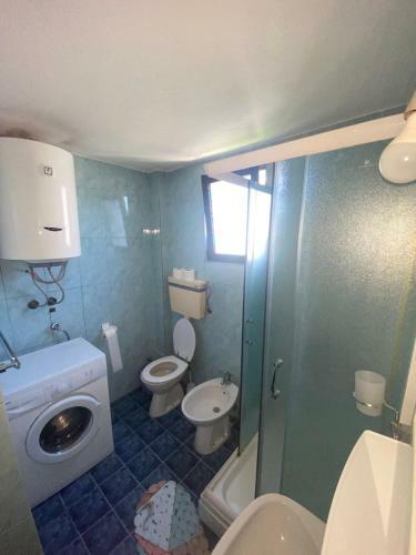 Ceca Apartman