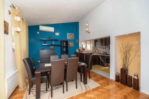 Two Bedroom Apartment Petar