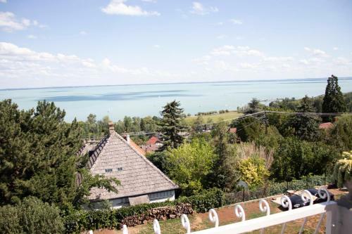 Gy�ngy�m Apartman