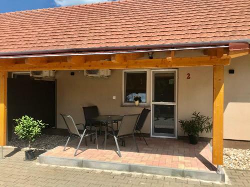 Hostal L�na Vend�gh�z