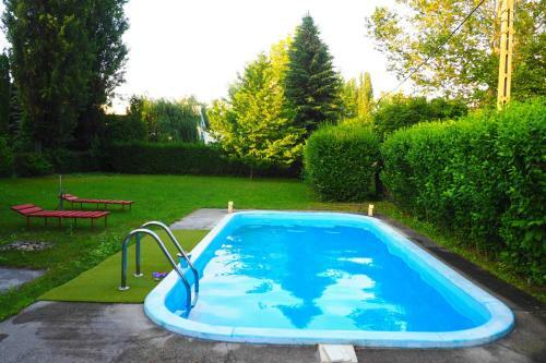 Csillag-lak Balatonf�ldv�r